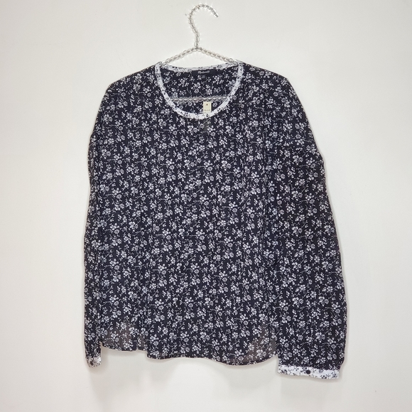 Écharpe en feutrine de laine mélangée bleu marine unie à franges et étiquette contrastée Écharpe en feutrine de laine mélangée bleu marine unie à franges et étiquette contrastée